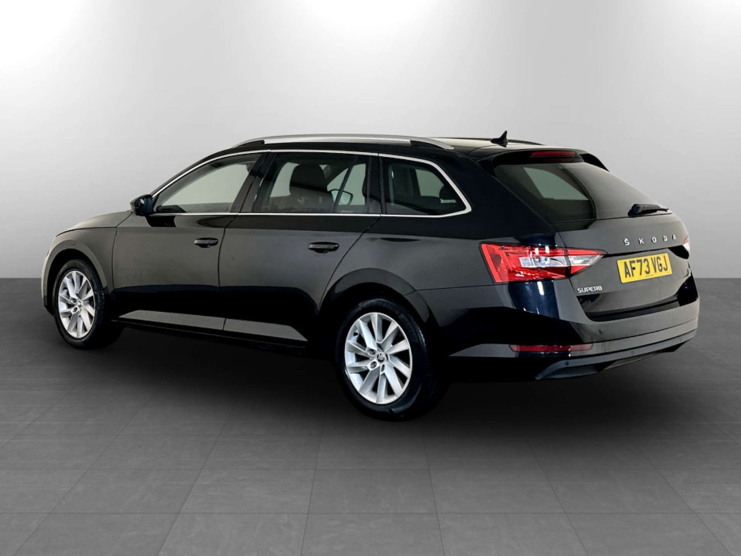 Used Skoda Superb 2023 for sale - 77328567: Photo 8