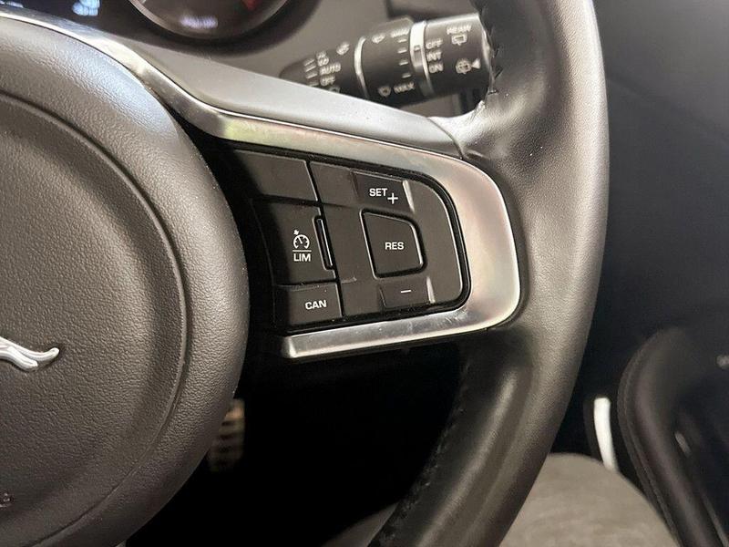 Used Jaguar E-Pace 2019 for sale - 76625361: Photo 19