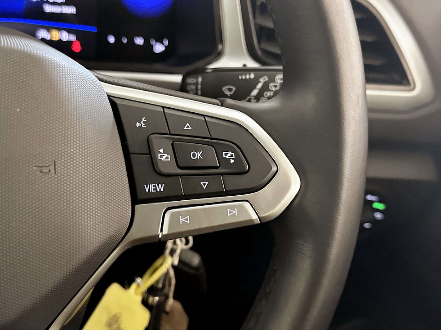 Used Volkswagen T-Roc 2023 for sale - 77288538: Photo 17