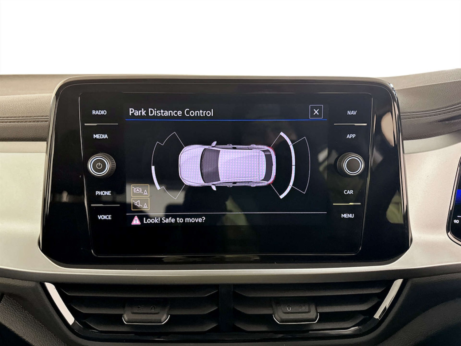 Used Volkswagen T-Roc 2023 for sale - 77288538: Photo 18