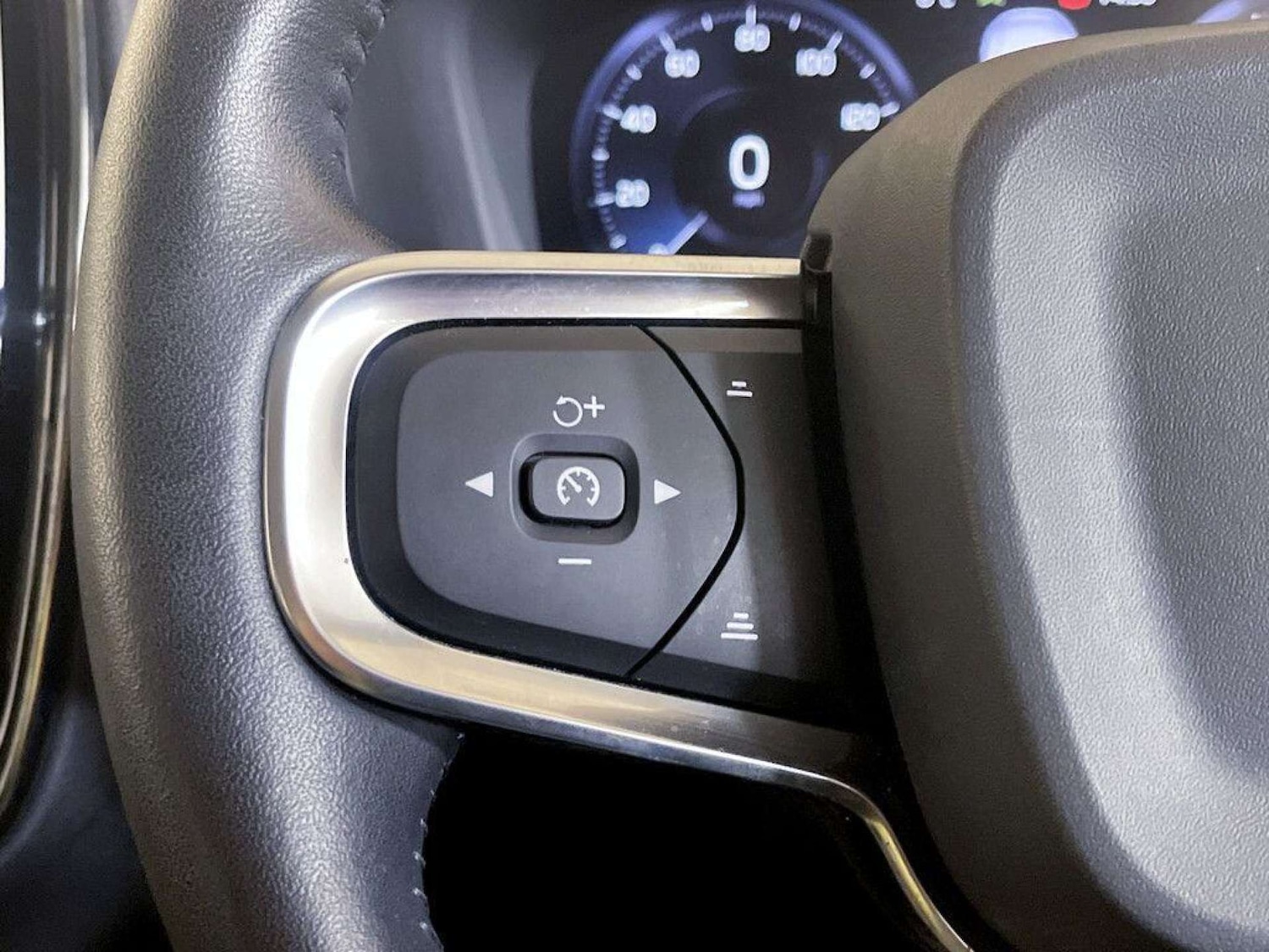 Used Volvo XC40 2019 for sale - 77185737: Photo 18