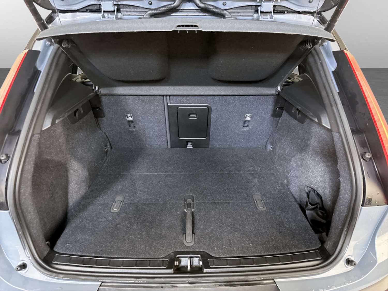 Used Volvo XC40 2022 for sale - 77186099: Photo 15