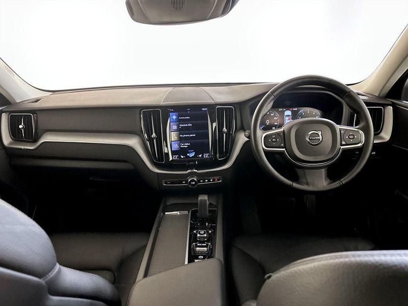 Used Volvo XC60 2020 for sale - 76234752: Photo 3