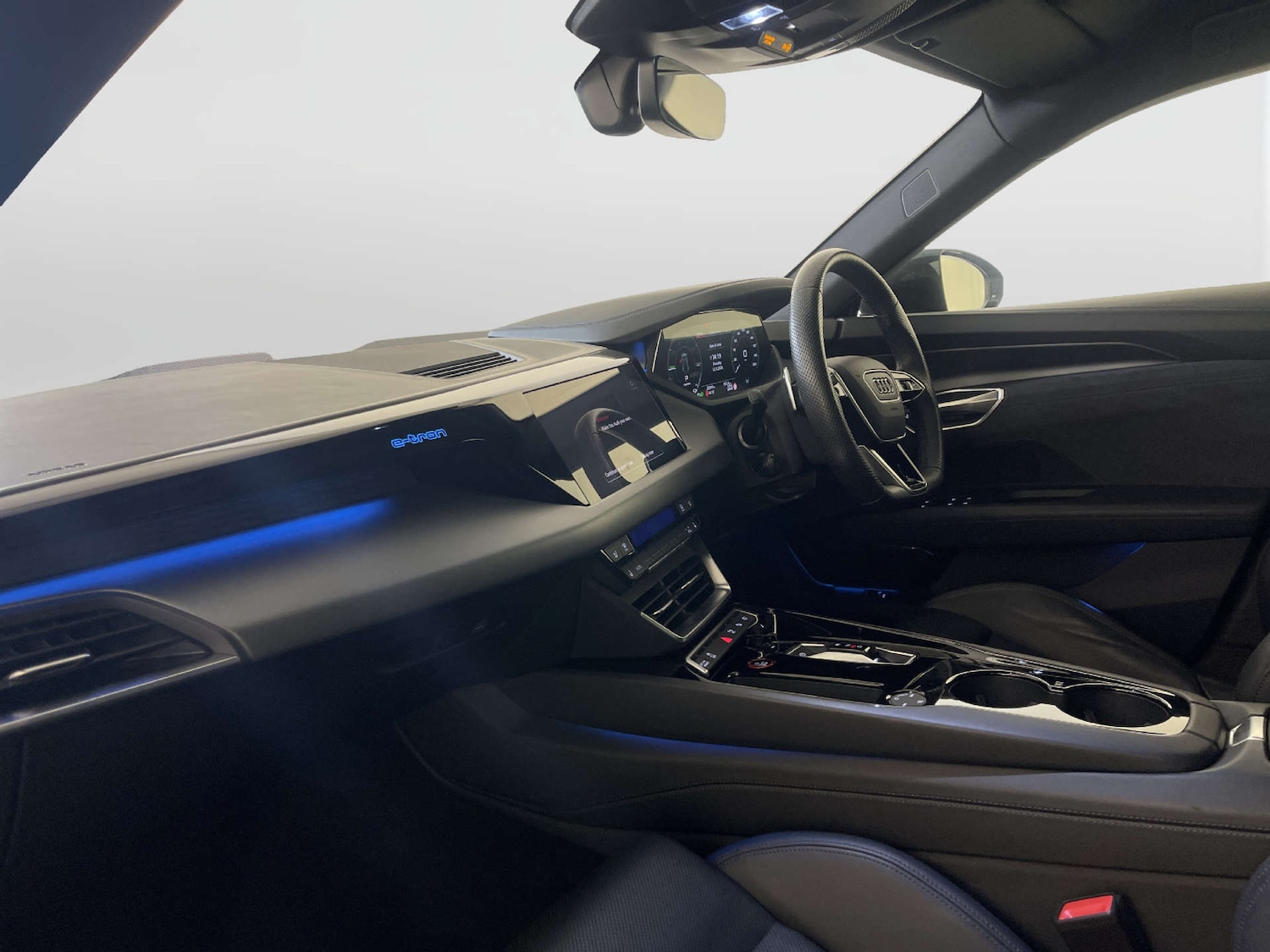 Used Audi e-tron GT 2023 for sale - 77998506: Photo 12