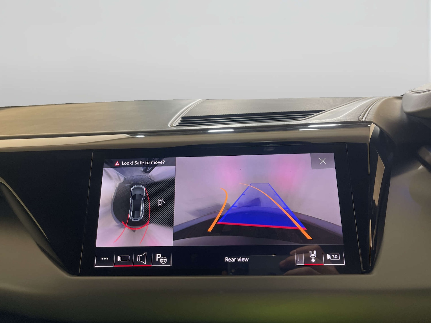 Used Audi e-tron GT 2023 for sale - 77998506: Photo 23