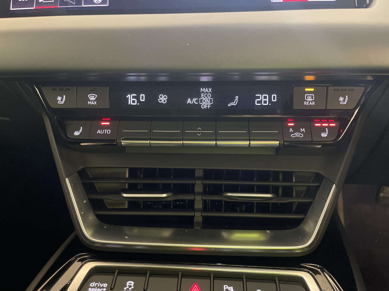 Used Audi e-tron GT 2023 for sale - 77998506: Photo 25