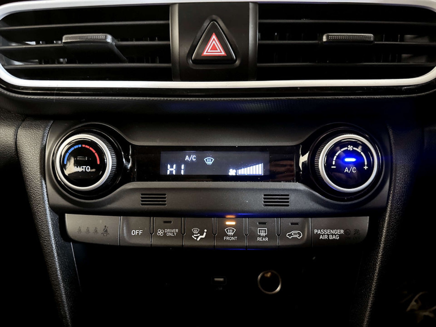 Used Hyundai KONA 2020 for sale - 77506816: Photo 25