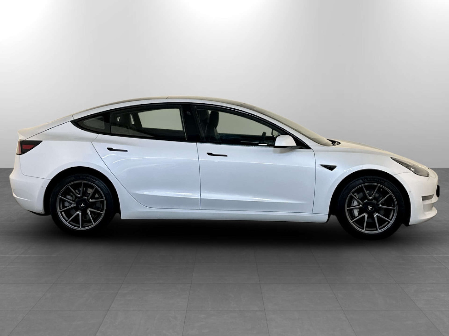 Used Tesla Model 3 2021 for sale - 77438665: Photo 11