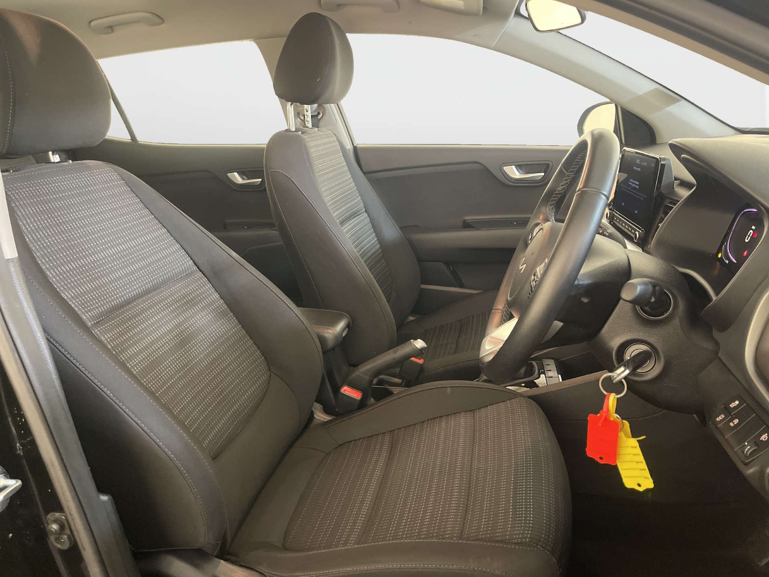 Used Kia Stonic 2025 for sale - 77920786: Photo 13