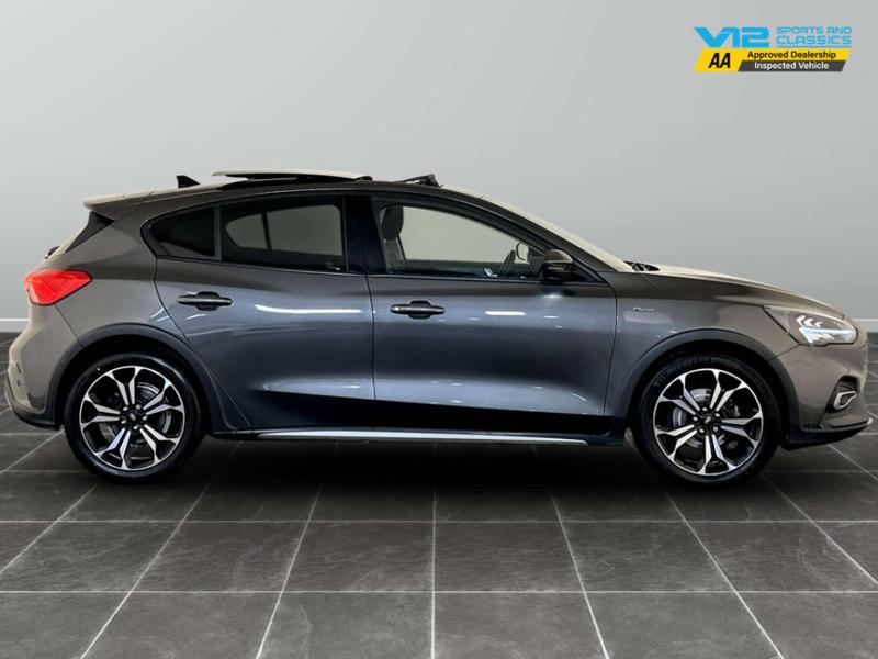 Used Ford Focus 2021 for sale - 76908615: Photo 11