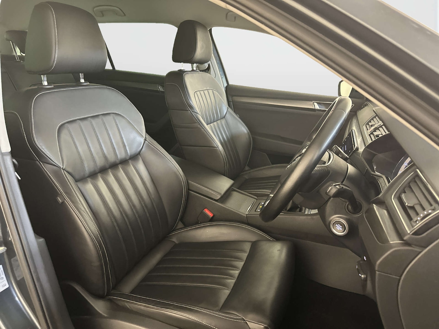 Used Skoda Superb 2020 for sale - 78179635: Photo 13