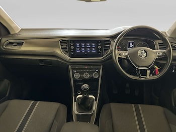 Used Volkswagen T-Roc 2019 for sale - 79274575: Photo