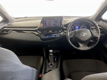 Used Toyota C-HR 2021 for sale - 76244762: Photo 3