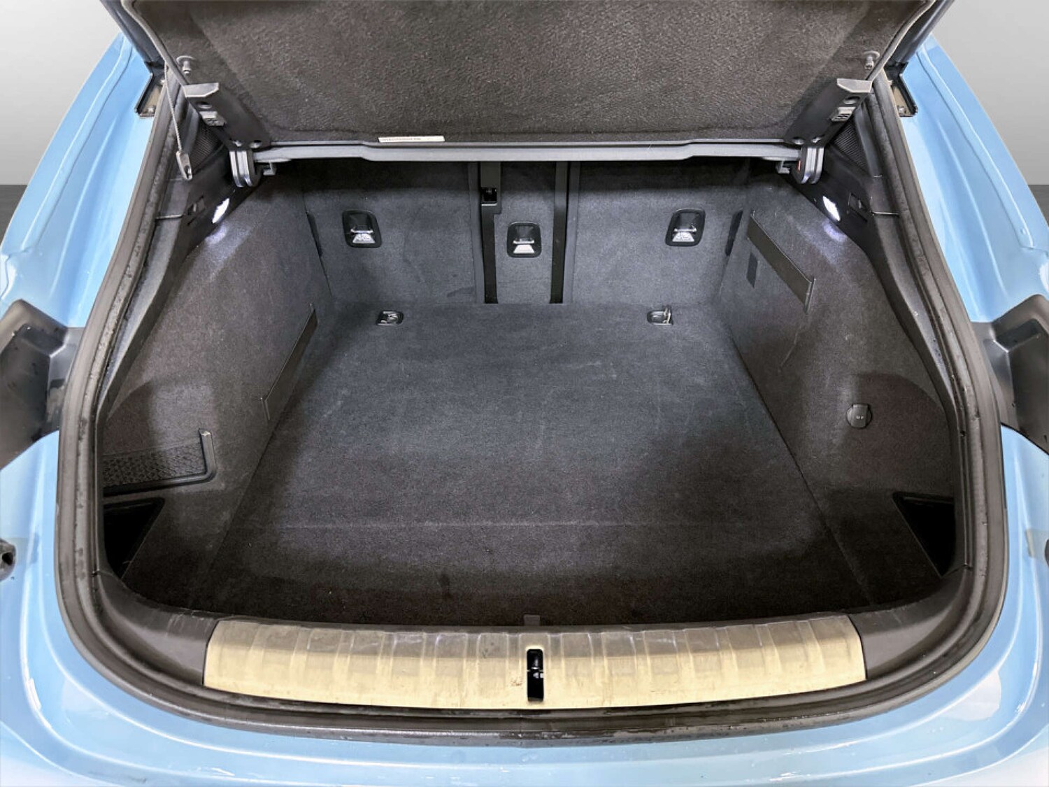 Used Porsche Taycan 2022 for sale - 77523427: Photo 14