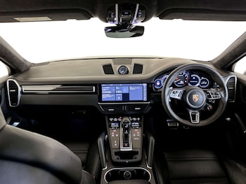 Used Porsche Cayenne 2020 for sale - 78251232: Photo