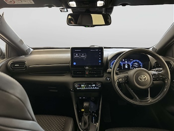 Used Toyota Yaris 2024 for sale - 78272645: Photo