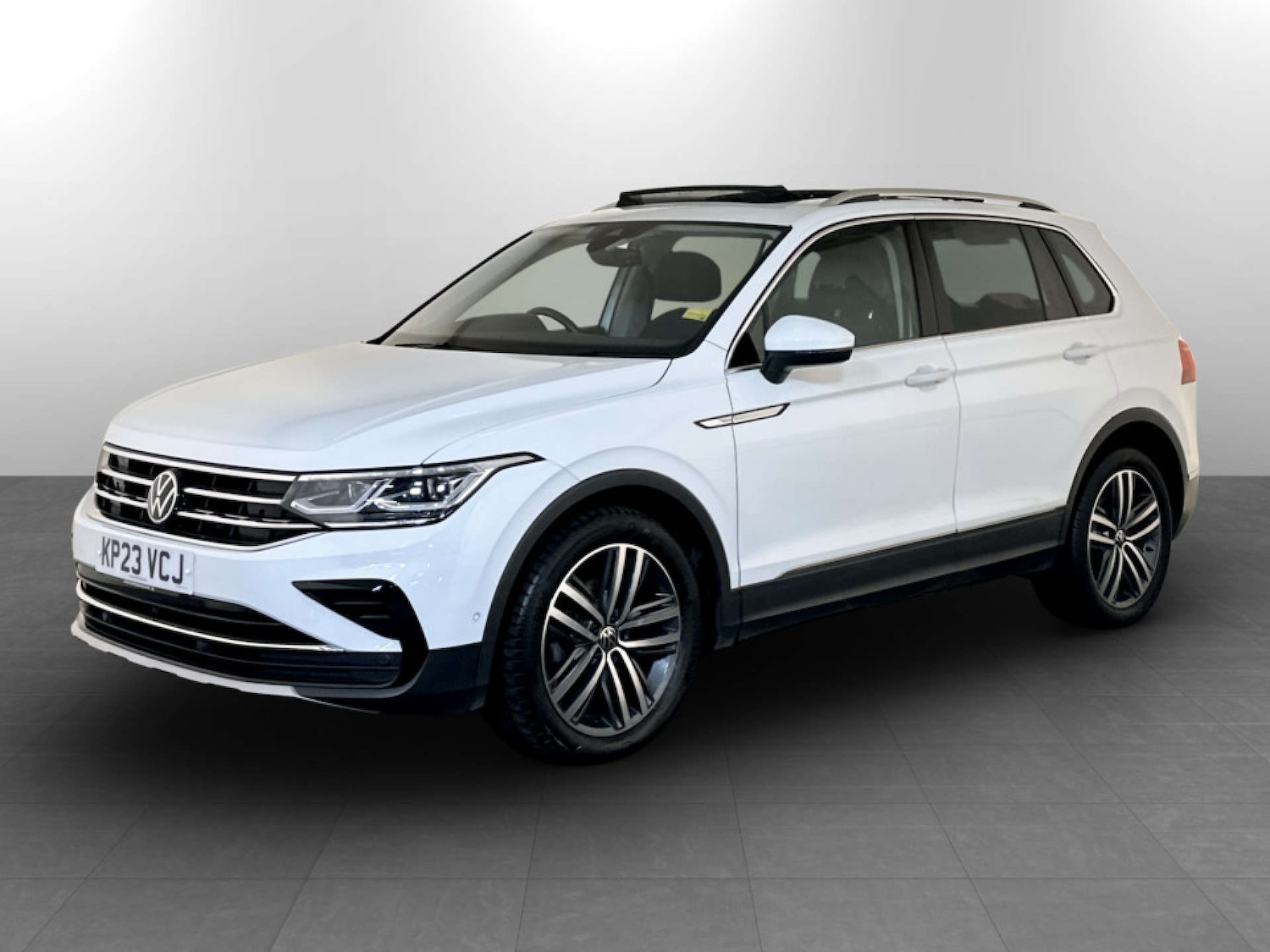 Used Volkswagen Tiguan 2023 for sale - 77583953: Photo 6