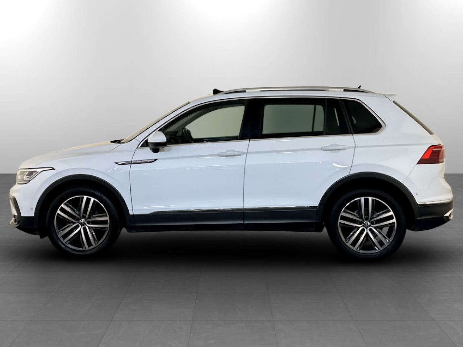 Used Volkswagen Tiguan 2023 for sale - 77583953: Photo 7