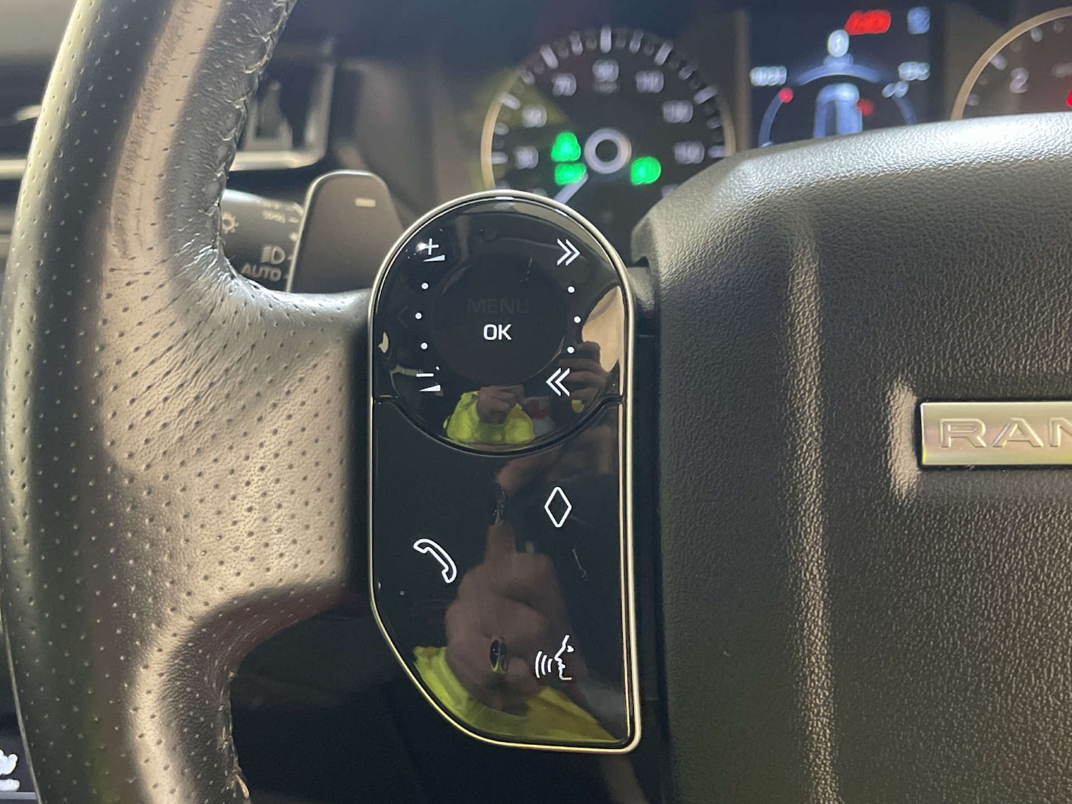 Used Land Rover Range Rover Velar 2018 for sale - 77920782: Photo 17