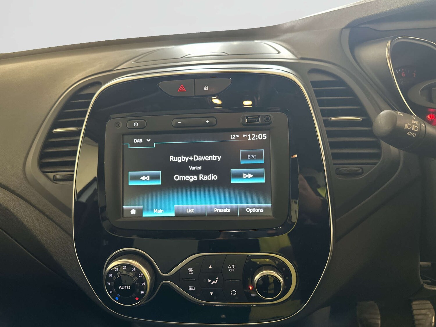 Used Renault Captur 2019 for sale - 77950423: Photo 23