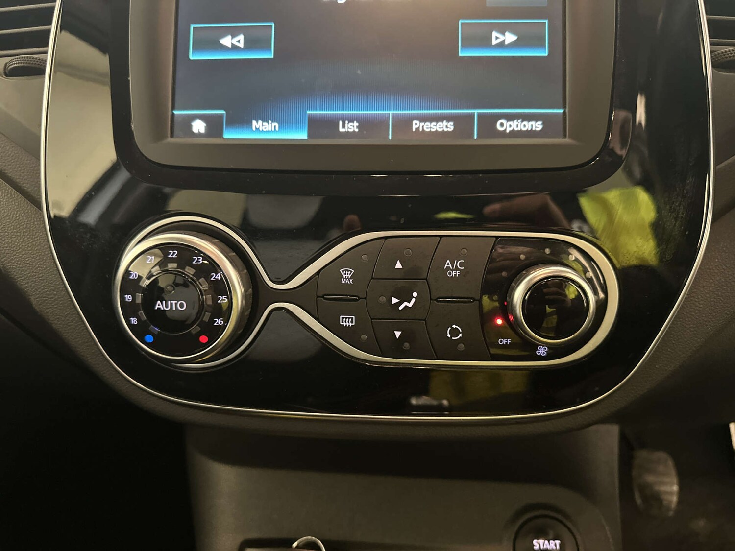 Used Renault Captur 2019 for sale - 77950423: Photo 24