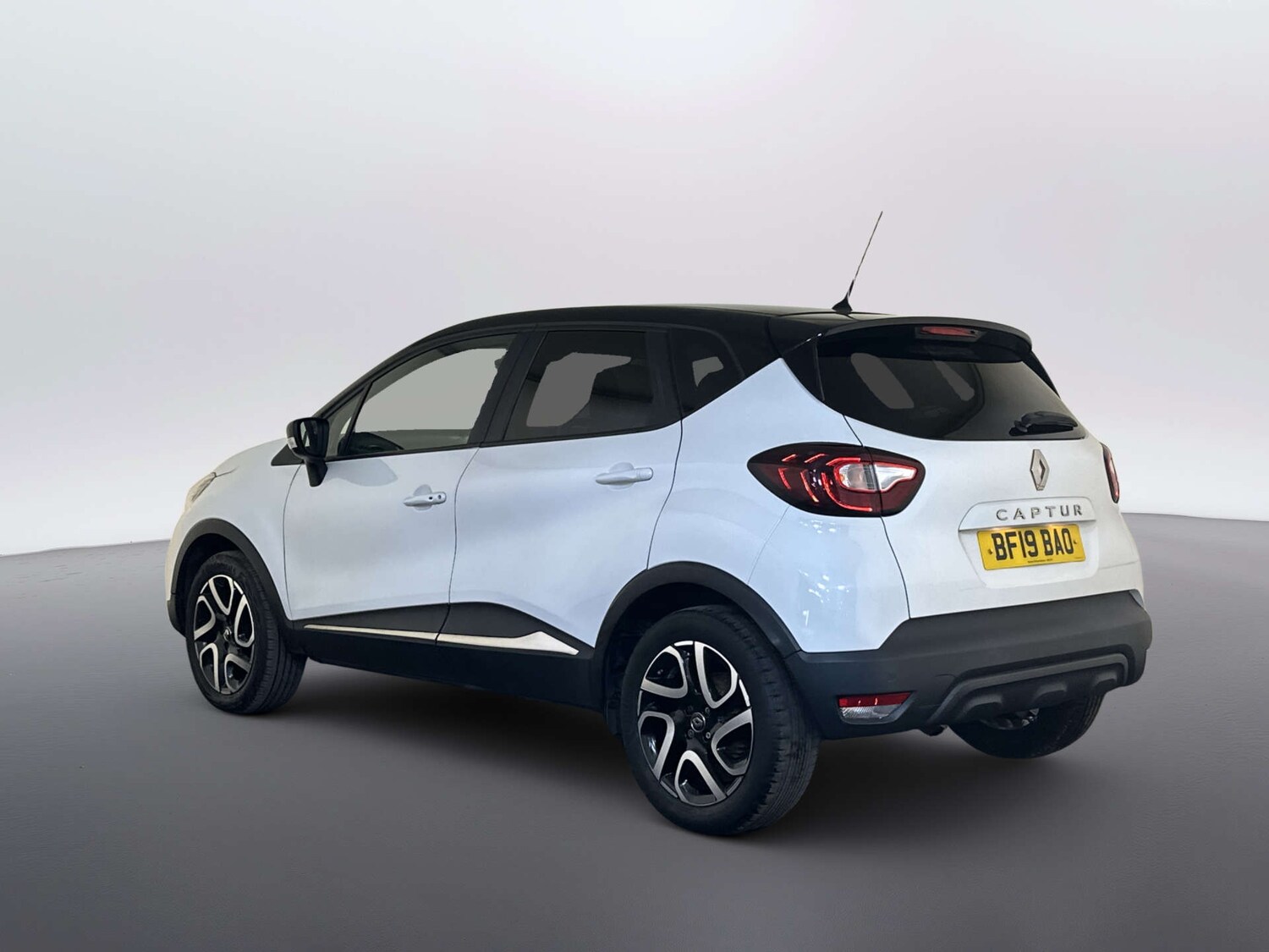 Used Renault Captur 2019 for sale - 77950423: Photo 8