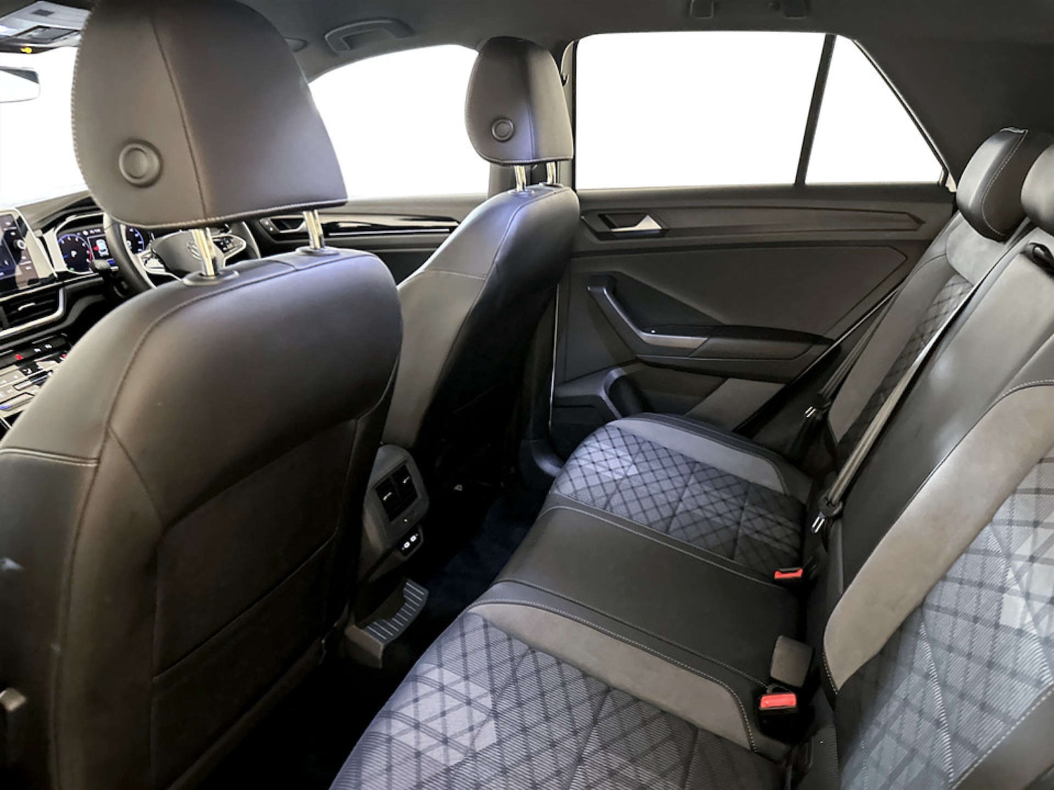 Used Volkswagen T-Roc 2022 for sale - 77185743: Photo 14