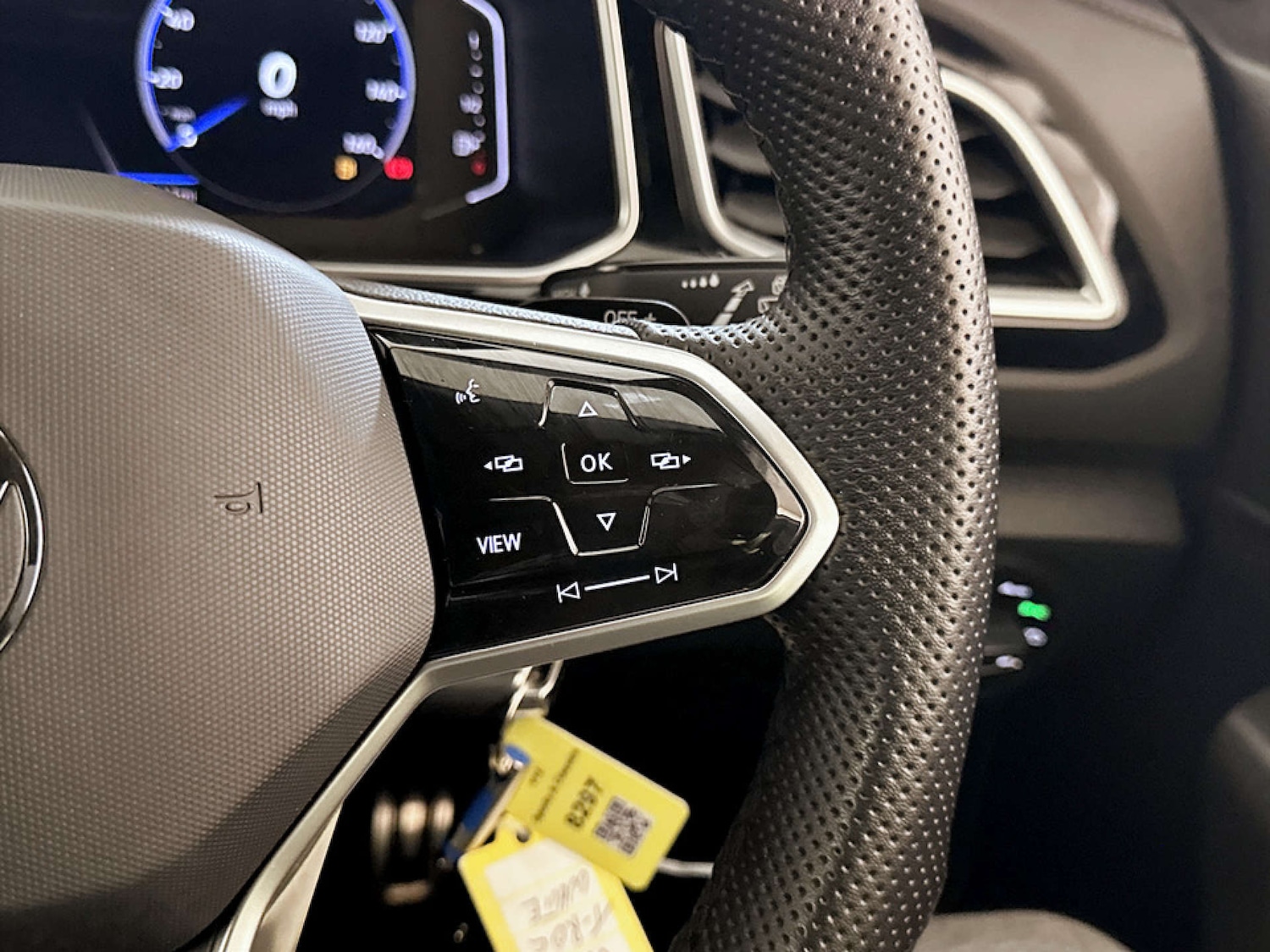 Used Volkswagen T-Roc 2022 for sale - 77185743: Photo 20