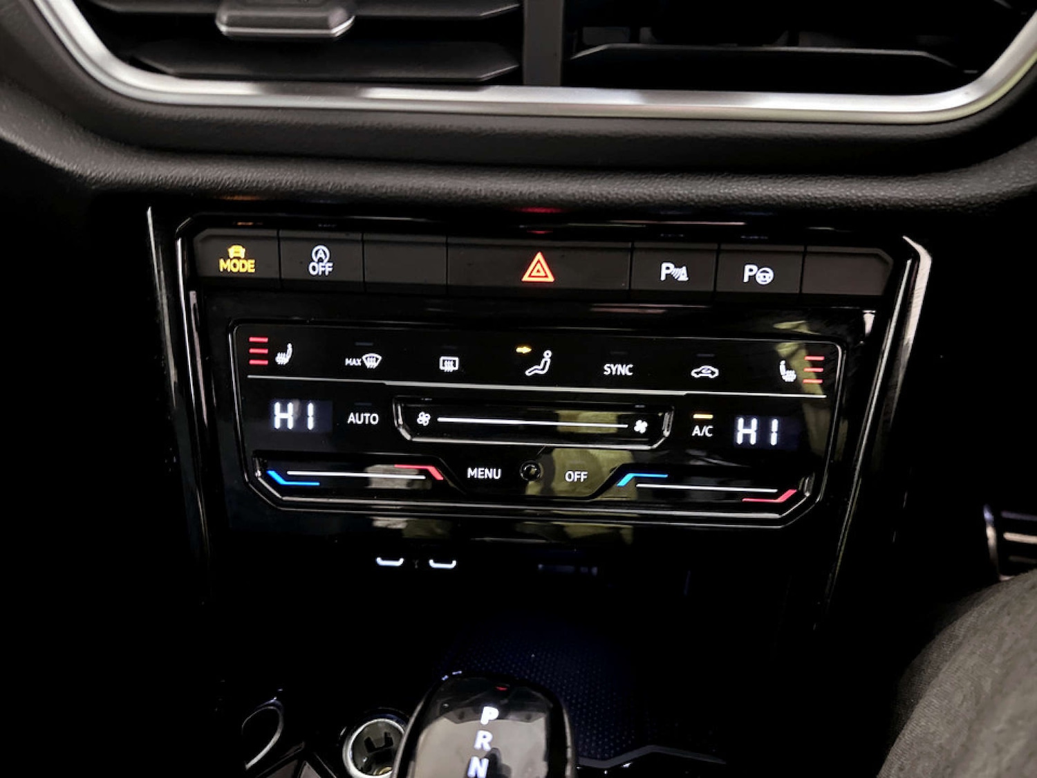 Used Volkswagen T-Roc 2022 for sale - 77185743: Photo 25