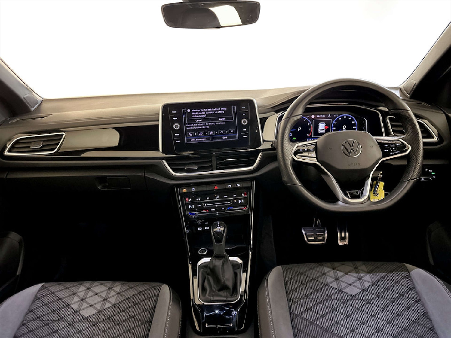 Used Volkswagen T-Roc 2022 for sale - 77185743: Photo 3