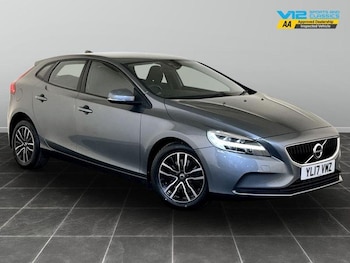 2017 - 2.0 T2 Momentum Nav Plus Hatchback 5dr Petrol Manual Euro 6 (s/s) (122 ps)