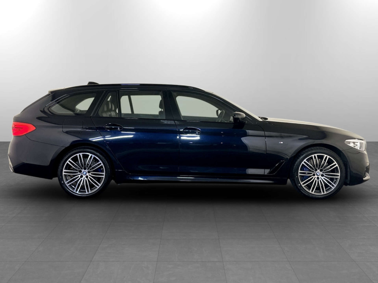 Used BMW 5 Series 2019 for sale - 77186027: Photo 11
