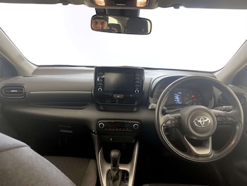 Used Toyota Yaris 2021 for sale - 77720551: Photo