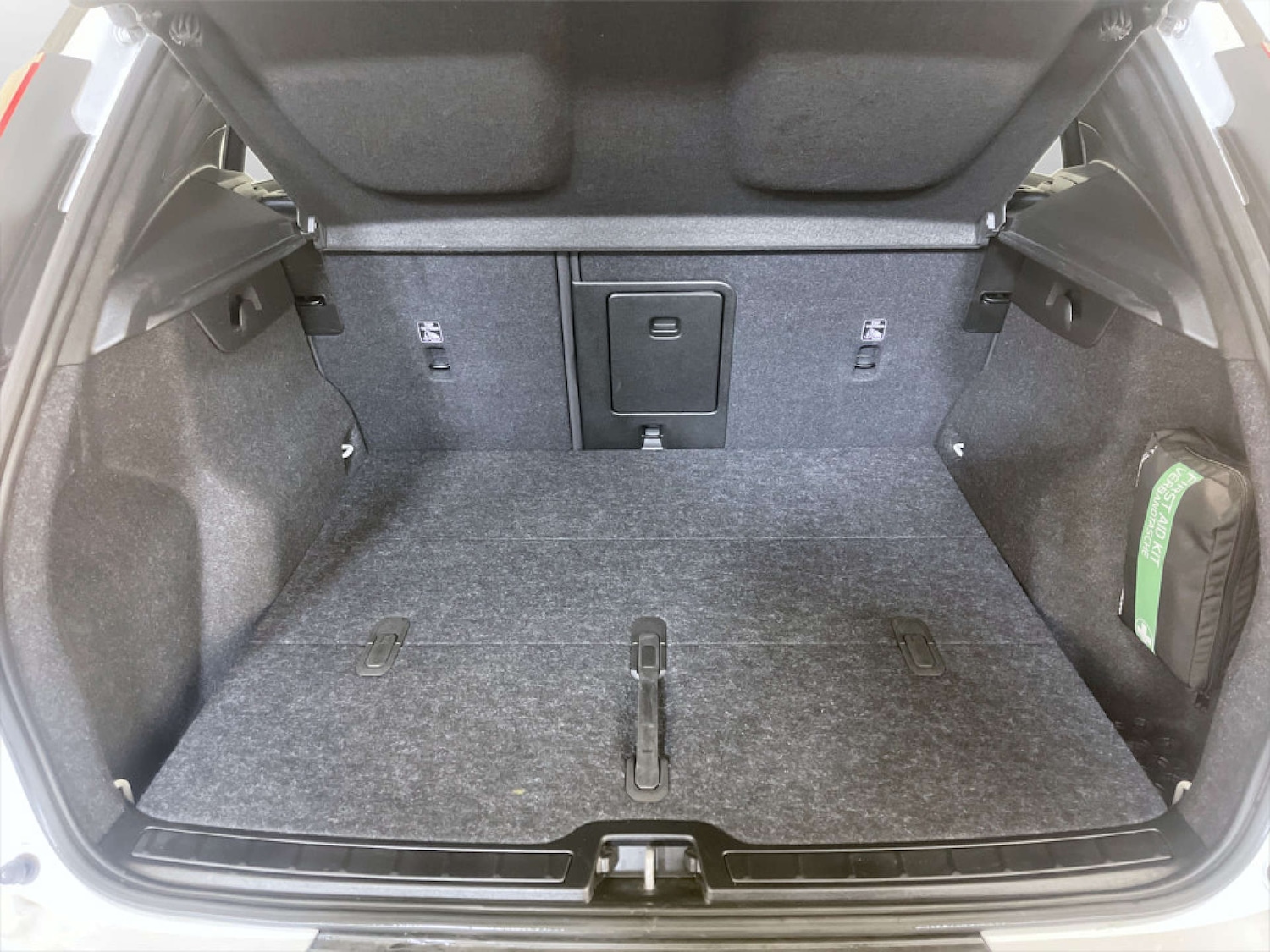 Used Volvo XC40 2022 for sale - 77185976: Photo 15