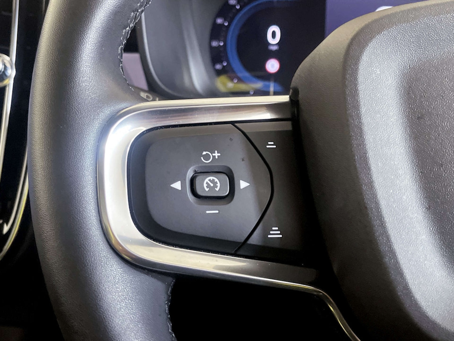 Used Volvo XC40 2022 for sale - 77185976: Photo 18