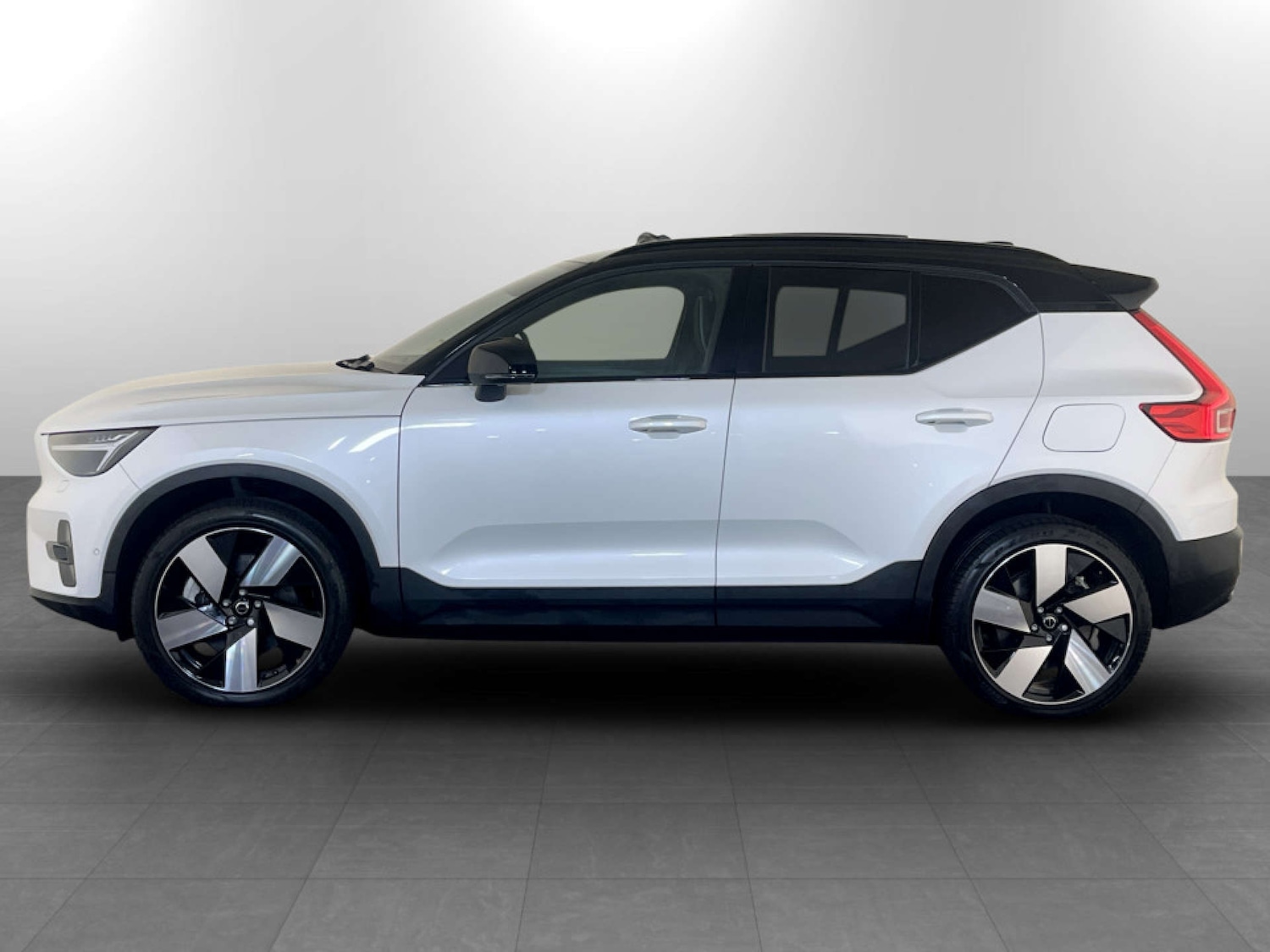 Used Volvo XC40 2022 for sale - 77185976: Photo 7