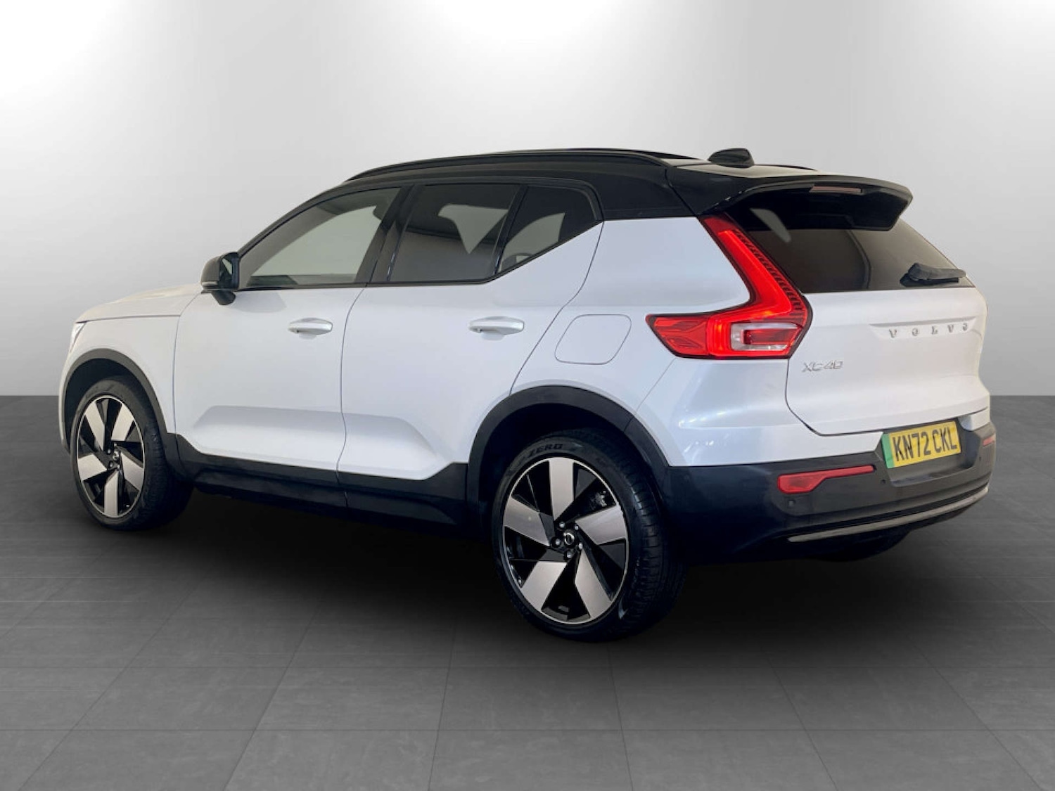 Used Volvo XC40 2022 for sale - 77185976: Photo 8