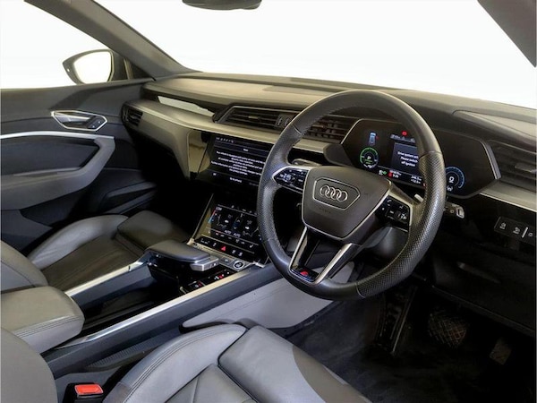 Used Audi e-tron 2021 for sale - 75712760: Photo 16