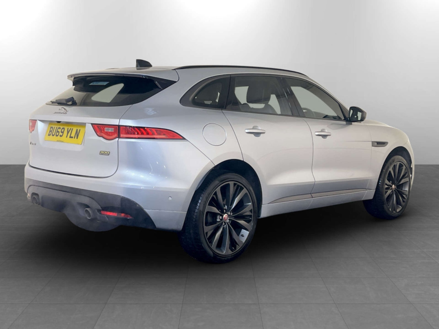 Used Jaguar F-Pace 2019 for sale - 77259137: Photo 10