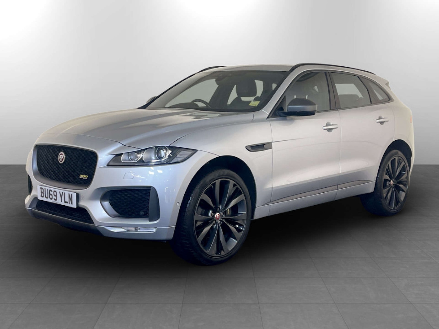 Used Jaguar F-Pace 2019 for sale - 77259137: Photo 6