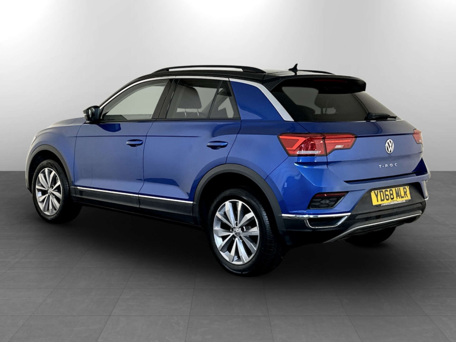 Used Volkswagen T-Roc 2019 for sale - 77434635: Photo 8