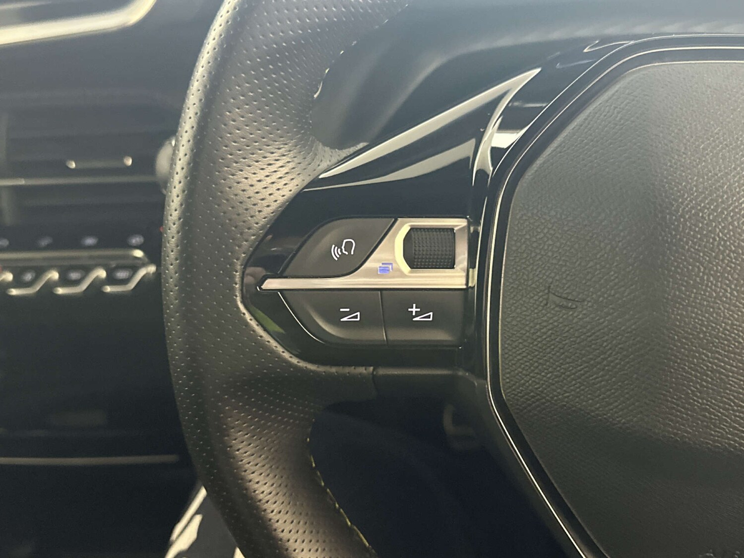 Used Peugeot 2008 2022 for sale - 78167890: Photo 17