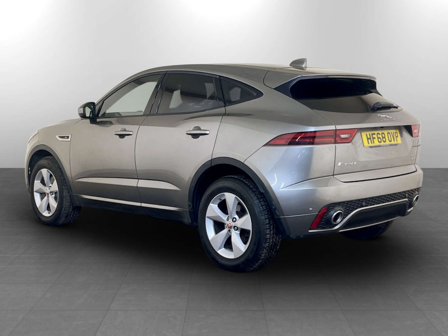 Used Jaguar E-Pace 2018 for sale - 77185861: Photo 8