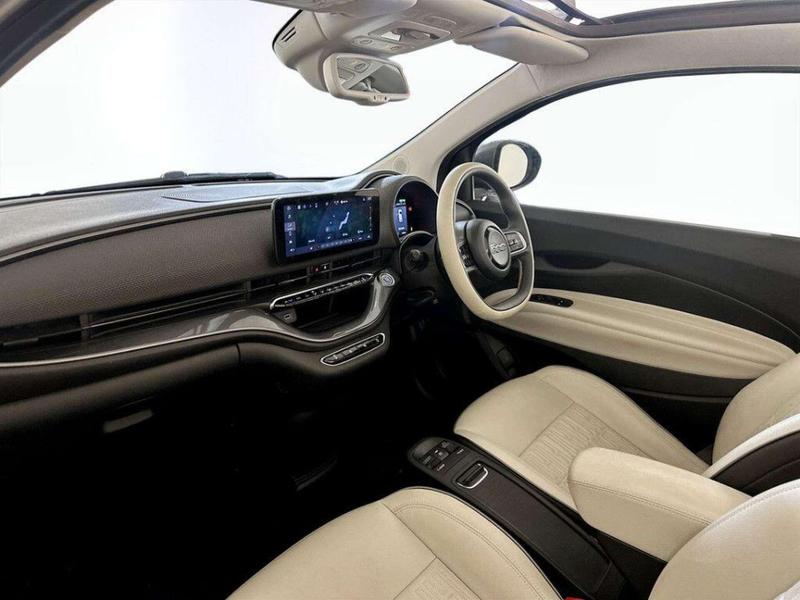 Used Fiat 500e C 2022 for sale - 76286928: Photo 12