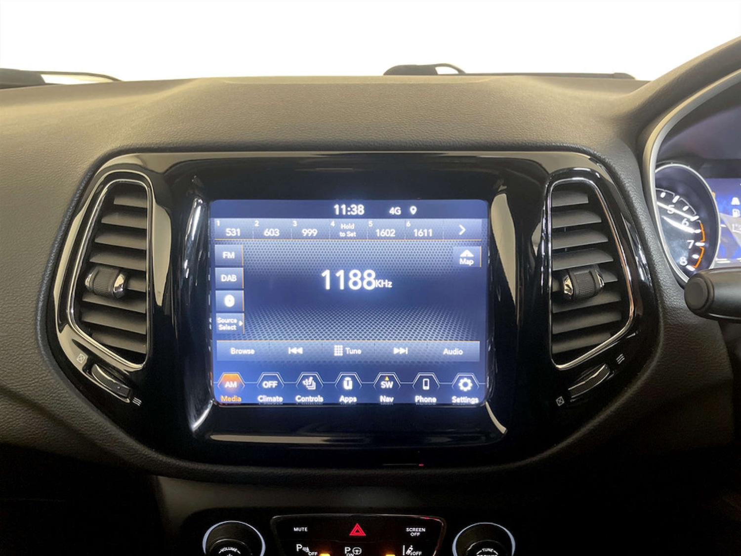 Used Jeep Compass 2020 for sale - 77185969: Photo 23