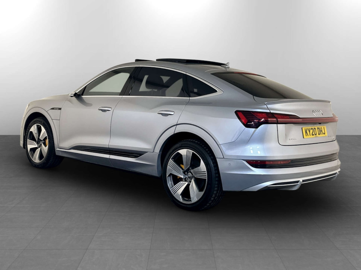 Used Audi e-tron 2020 for sale - 77745526: Photo 8