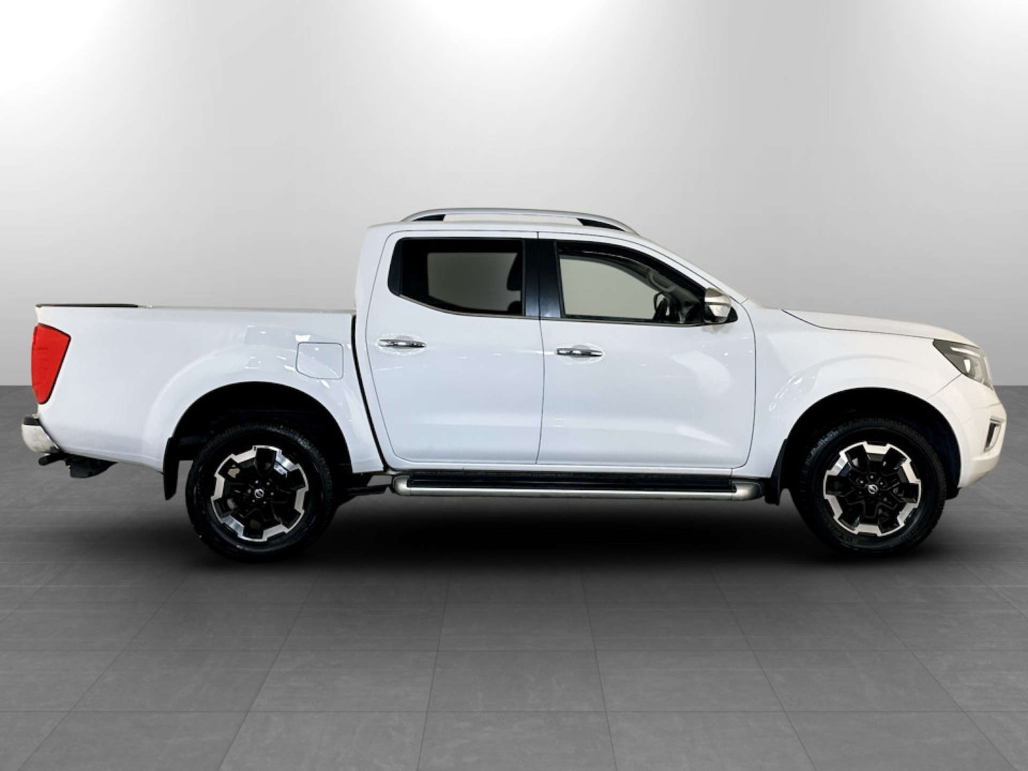 Used Nissan Navara 2021 for sale - 77185856: Photo 11