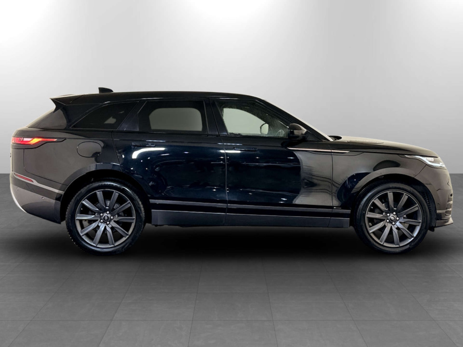 Used Land Rover Range Rover Velar 2017 for sale - 77506845: Photo 11