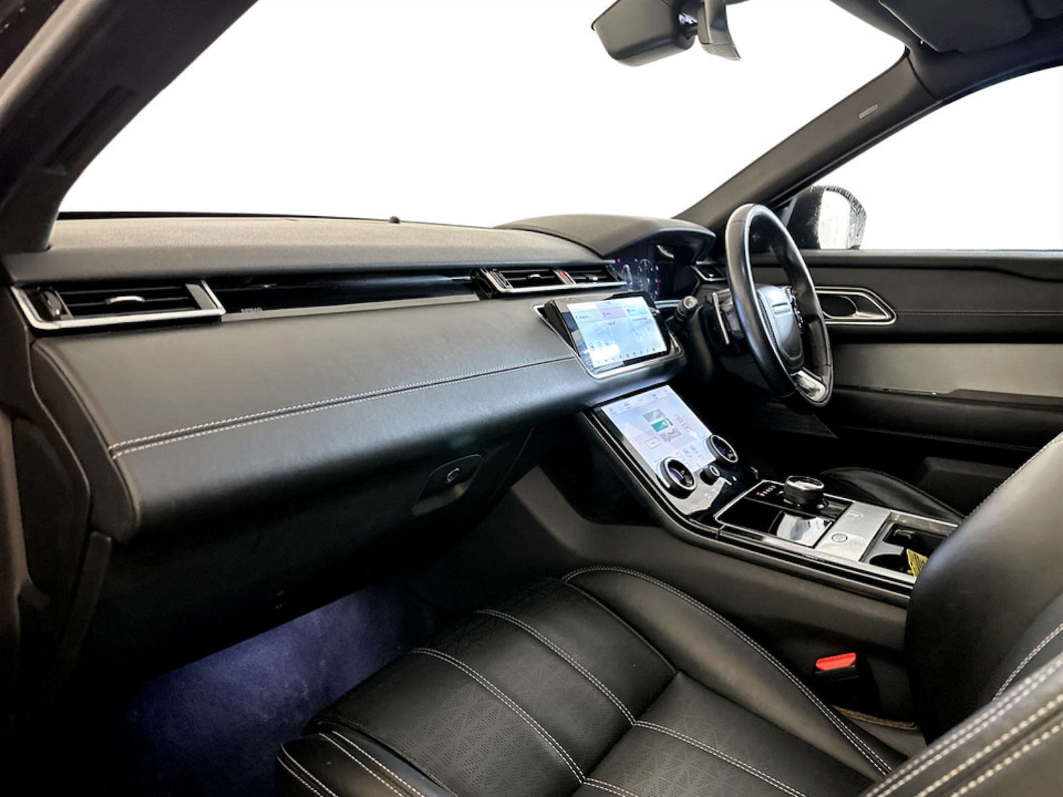 Used Land Rover Range Rover Velar 2017 for sale - 77506845: Photo 12