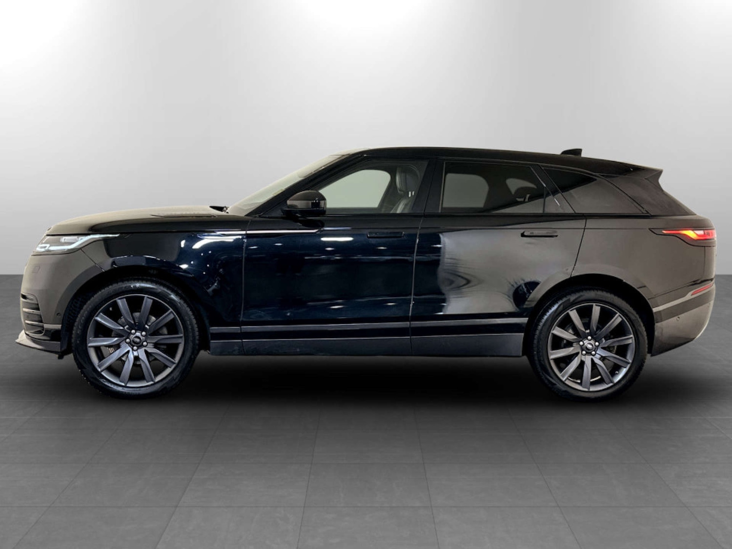 Used Land Rover Range Rover Velar 2017 for sale - 77506845: Photo 7